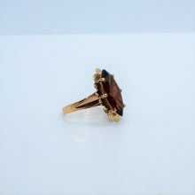 Load the image in the gallery,Bague en or rose sertie d&#39;une citrine taille navette
