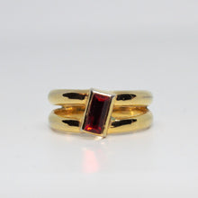 Load the image in the gallery,Bague fantaisie Antigone ◾ Cristal rouge
