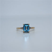 Charger l&#39;image dans la galerie, Bague Vintage Alexandria ◾ Topaze bleue et diamants
