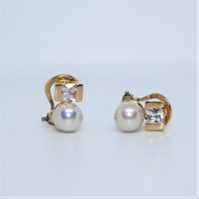 Charger l&#39;image dans la galerie, Boucles Vintage Livia ◾ Perles et cristaux blancs
