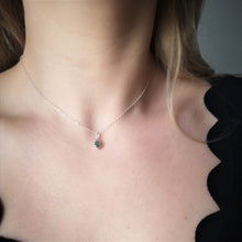 Load the image in the gallery,Collier Vintage Suzaline ◾ Argent et émeraude
