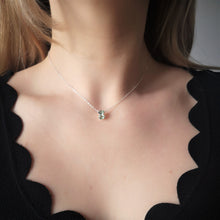 Load the image in the gallery,Collier Vintage Colombe ◾ Argent et tourmalines vertes
