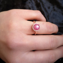 Load the image in the gallery,Bague Pandore ◾ Vermeil rose, rubis cabochon et pierres blanches naturelles
