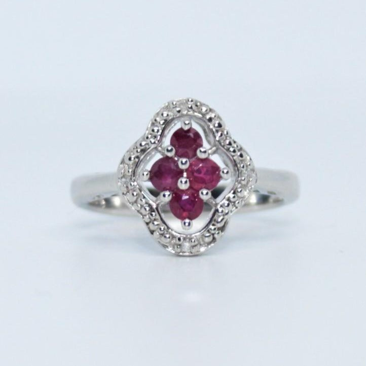 Bague Vintage Arya ◾ Argent, rubis et diamants